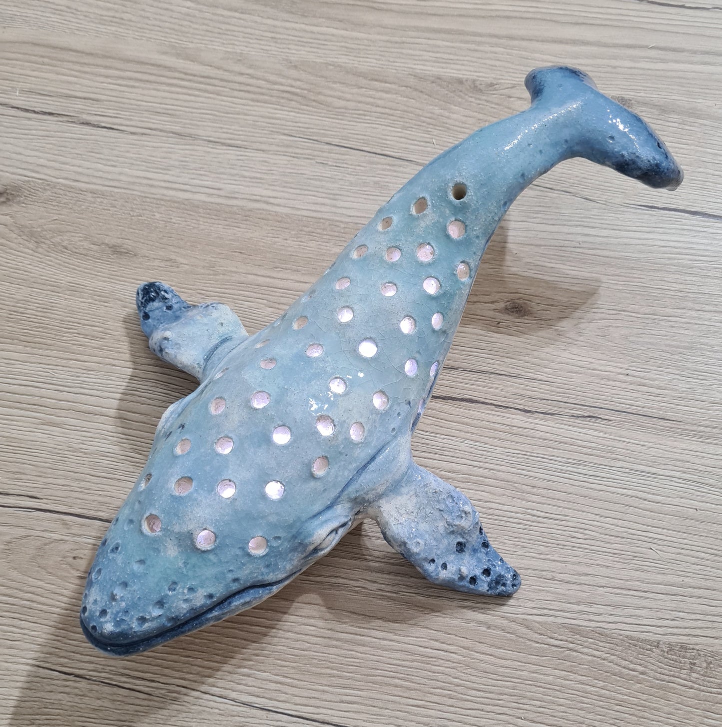 Lampada Balena ,scultura ceramica,meggattera ,creazione artigianale,fatto a mano 100%