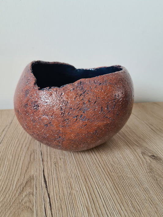 Vaso testurizzato fatto a mano, vaso rotondo,vaso in ceramica marrone,smalto blu,arredamento