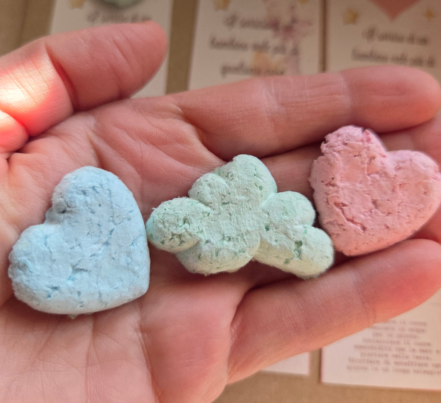 1  Segnaposto /Segnalibro  carta ecologica/cuore con semi,quadrifoglio,stella,nuvoletta,personalizzate  con semi di fiori ,piantabile ,carta