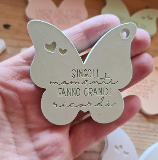 1 pz Calamita segnaposto,bomboniera farfalla, farfalle con frase, ringraziamenti,gessetto colorato battesimo,compleanno,nascita