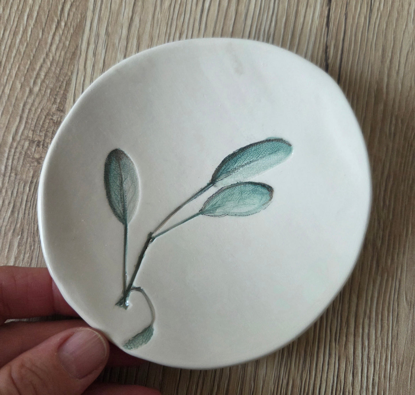 Bomboniere Piattini ,ceramiche artistiche personalizzabili ,fatti a mano con fiori e foglie impresse,SU ORDINAZIONE
