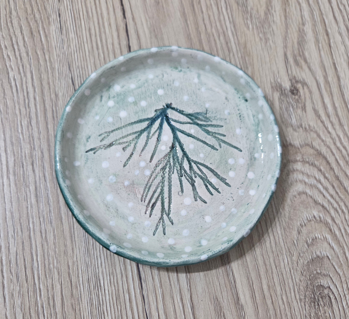 Piattini in ceramica fatti a mabo con fiori e foglie impresse , bomboniere,  svuotatasche ,portagioie