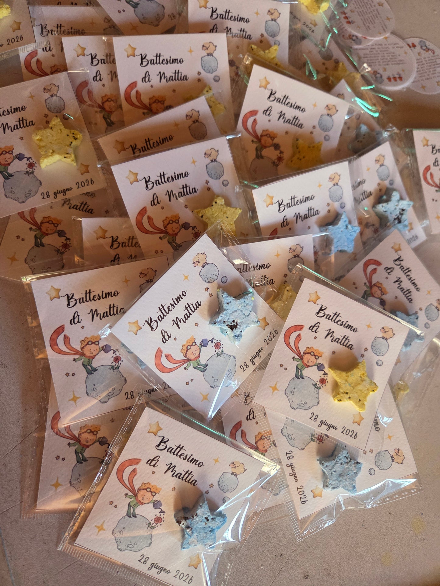 1  Segnaposto /bomboniera ecologica/cuore con semi,quadrifoglio,stella,nuvoletta,personalizzate con semi di fiori ,piantabile ,segnaposto in carta