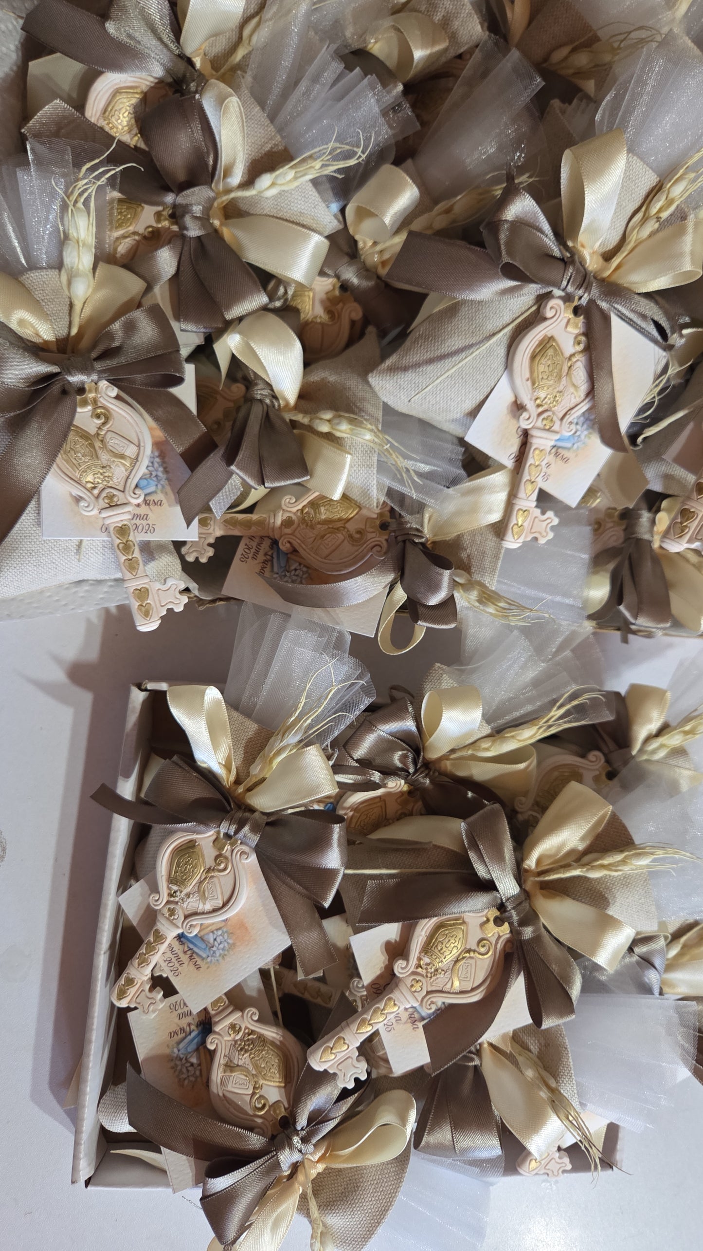 1 Bomboniera  Cresima,comunione,chiave comunione,chiave cresima ,comunione,gessetti profumati