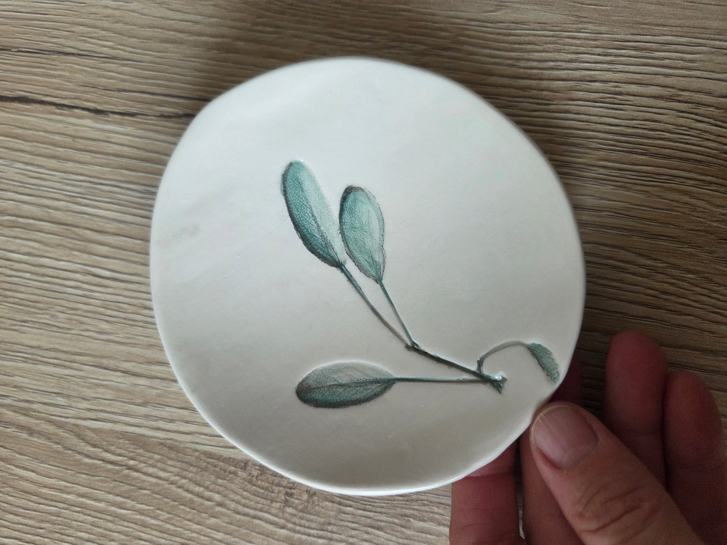 Bomboniere Piattini ,ceramiche artistiche personalizzabili ,fatti a mano con fiori e foglie impresse,SU ORDINAZIONE